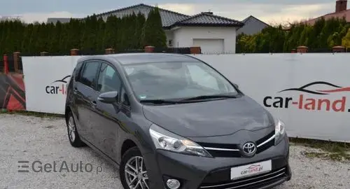 TOYOTA Verso 