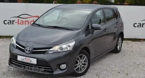 TOYOTA Verso 