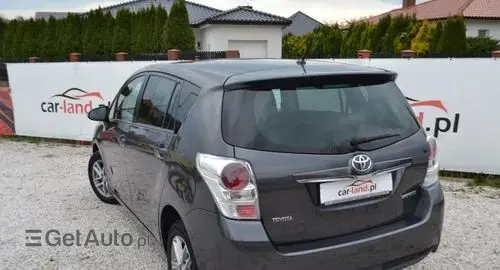 TOYOTA Verso 