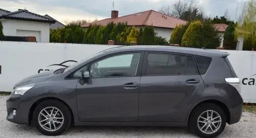TOYOTA Verso 