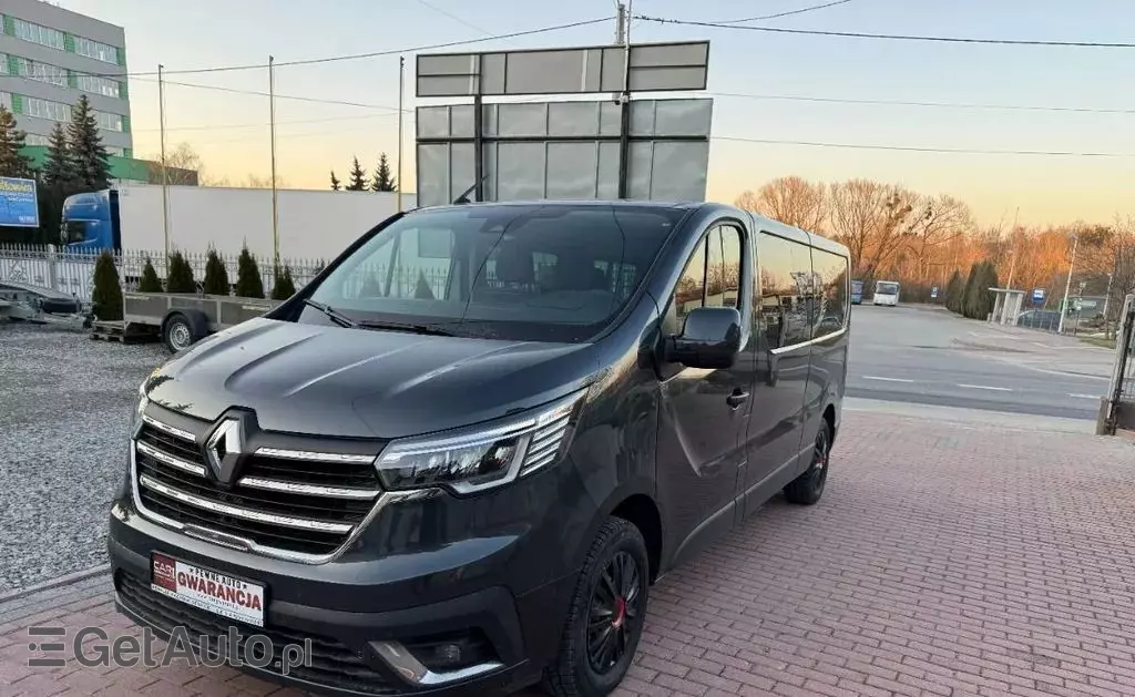 RENAULT Trafic 