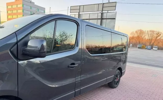 RENAULT Trafic 