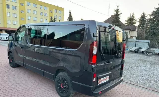 RENAULT Trafic 