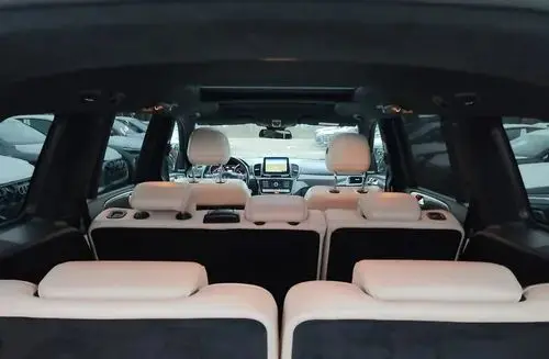 MERCEDES-BENZ GLS 