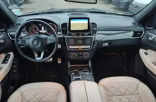 MERCEDES-BENZ GLS 