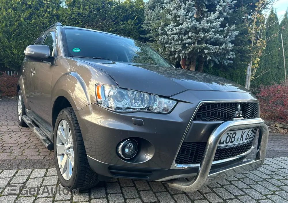 MITSUBISHI Outlander 2.2 DI-D 4WD Instyle