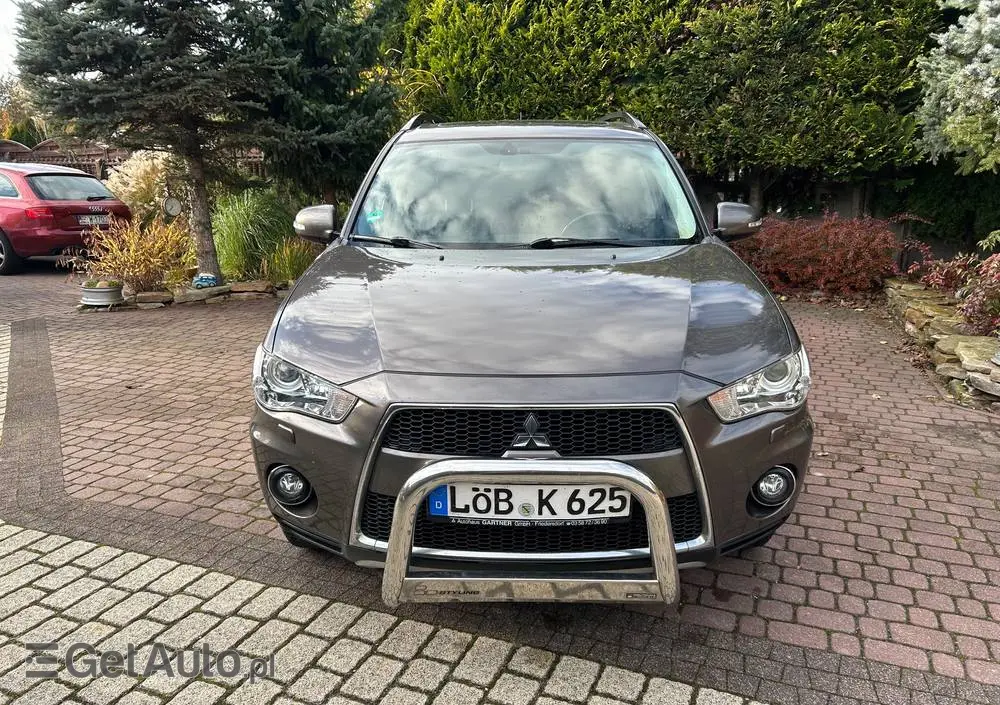 MITSUBISHI Outlander 2.2 DI-D 4WD Instyle