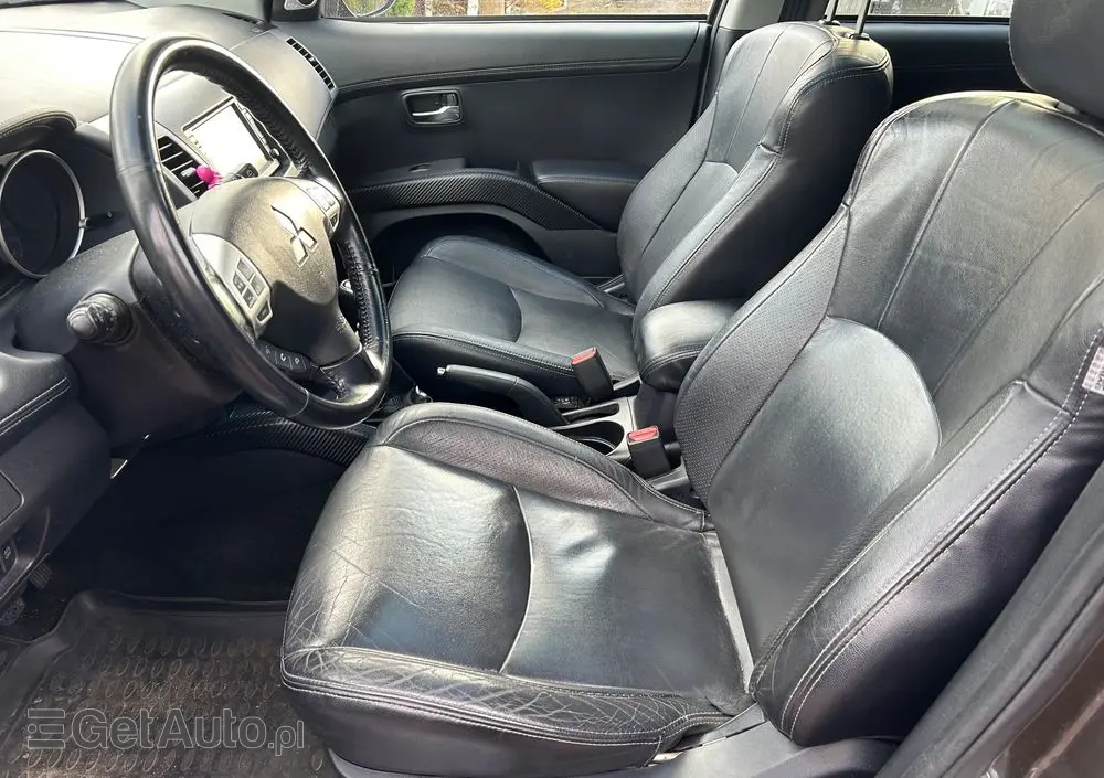 MITSUBISHI Outlander 2.2 DI-D 4WD Instyle