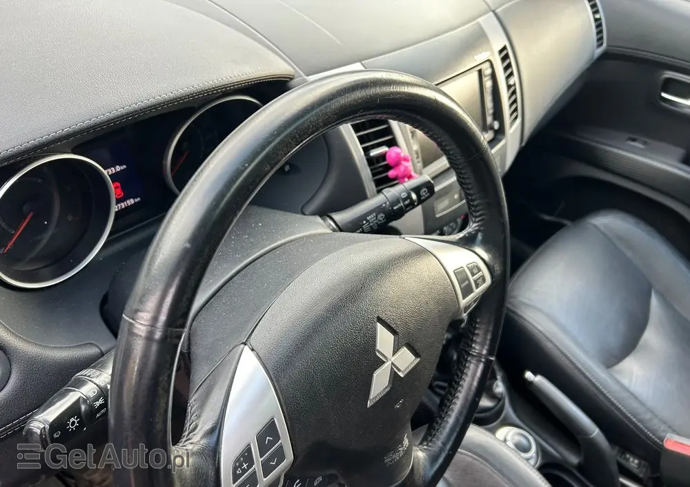 MITSUBISHI Outlander 2.2 DI-D 4WD Instyle