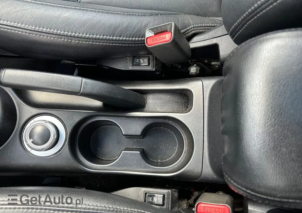 MITSUBISHI Outlander 2.2 DI-D 4WD Instyle