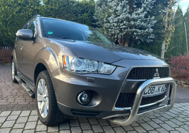 MITSUBISHI Outlander 2.2 DI-D 4WD Instyle