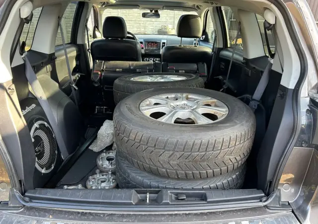 MITSUBISHI Outlander 2.2 DI-D 4WD Instyle