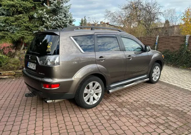 MITSUBISHI Outlander 2.2 DI-D 4WD Instyle