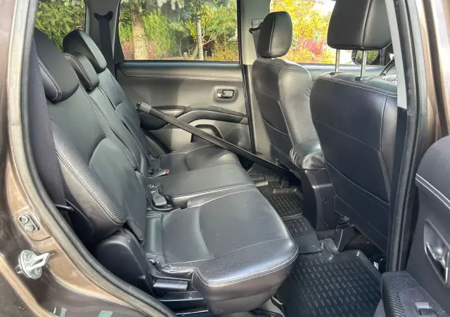 MITSUBISHI Outlander 2.2 DI-D 4WD Instyle