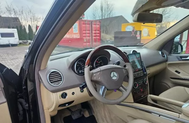 MERCEDES-BENZ ML 