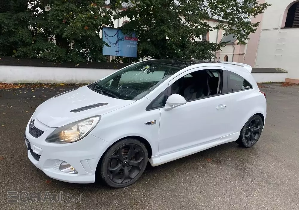 OPEL Corsa 1.6 T OPC
