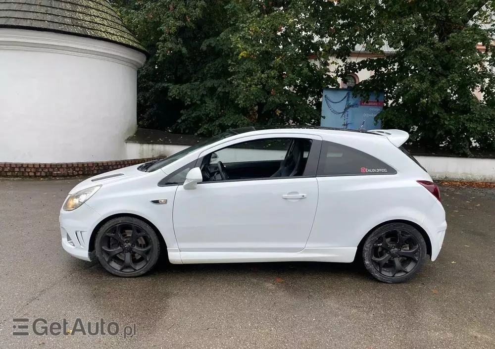 OPEL Corsa 1.6 T OPC