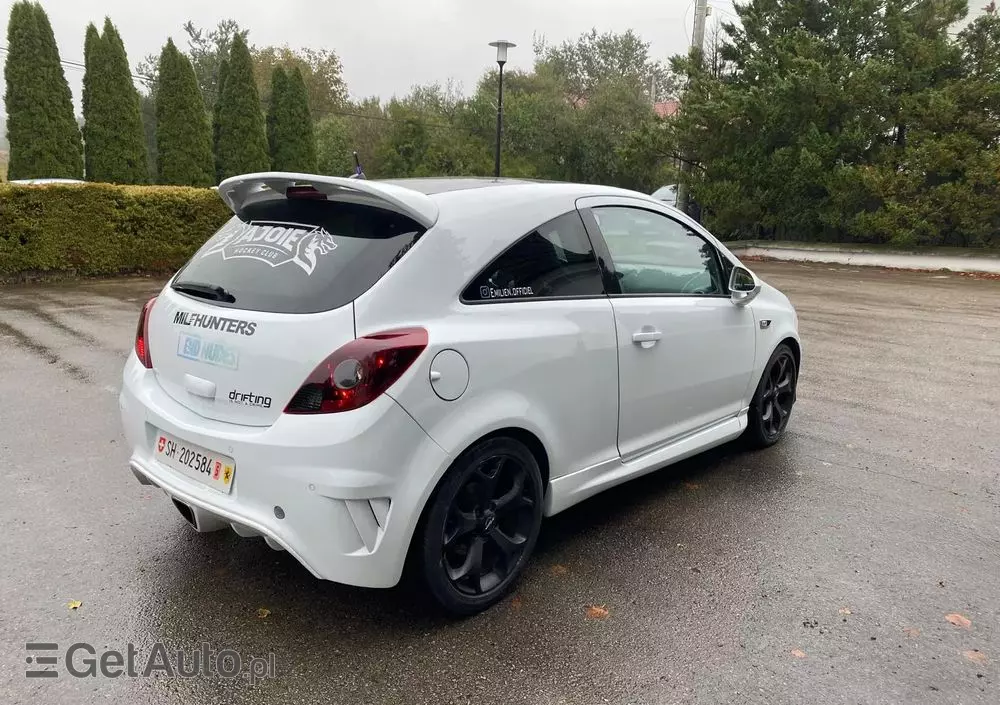 OPEL Corsa 1.6 T OPC