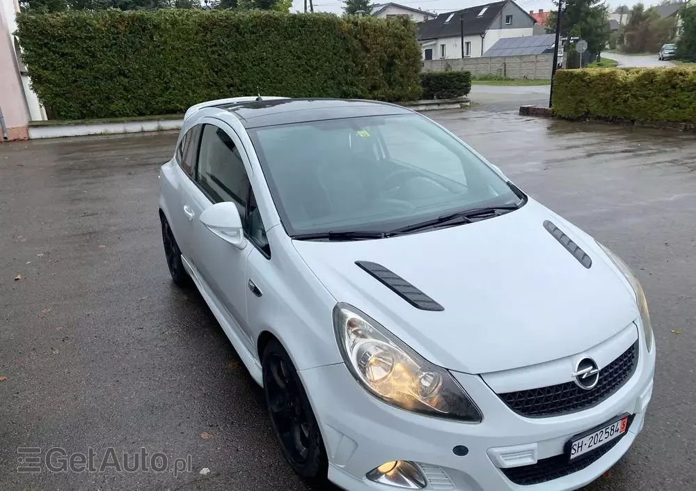 OPEL Corsa 1.6 T OPC