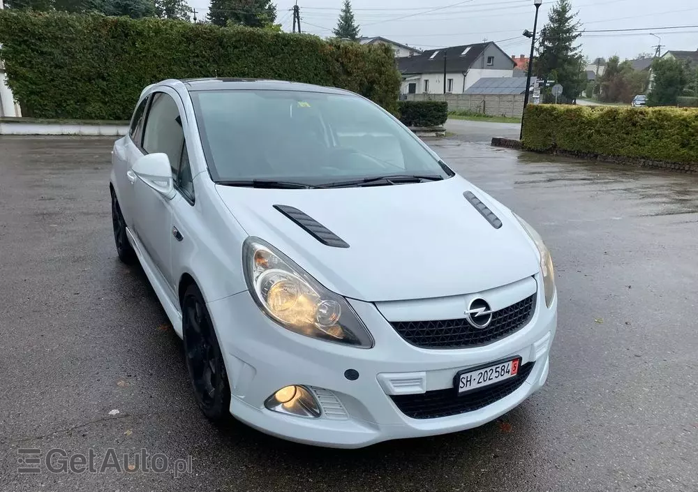 OPEL Corsa 1.6 T OPC