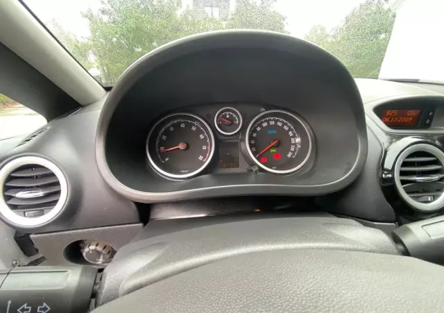 OPEL Corsa 1.6 T OPC