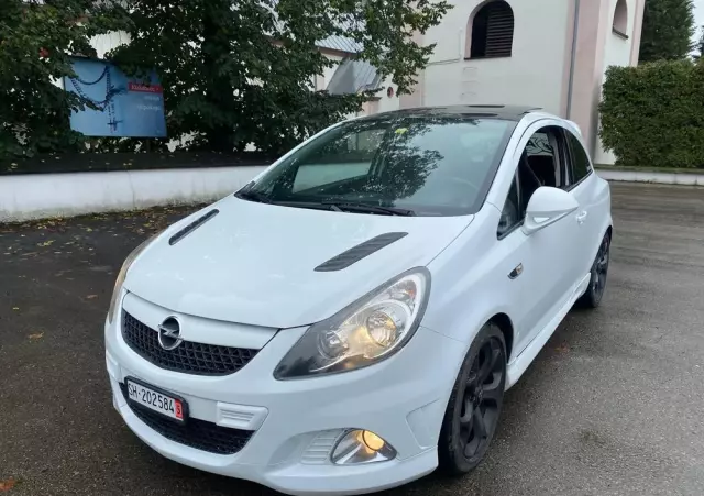 OPEL Corsa 1.6 T OPC