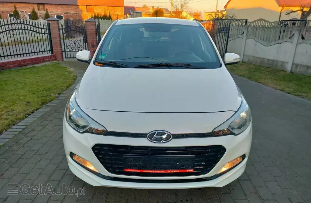 HYUNDAI I20 