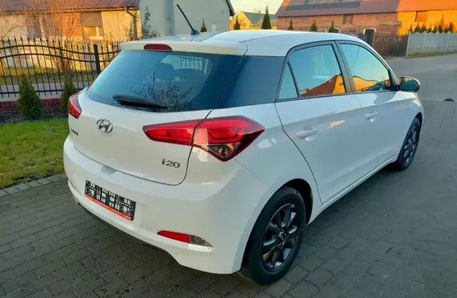 HYUNDAI I20 