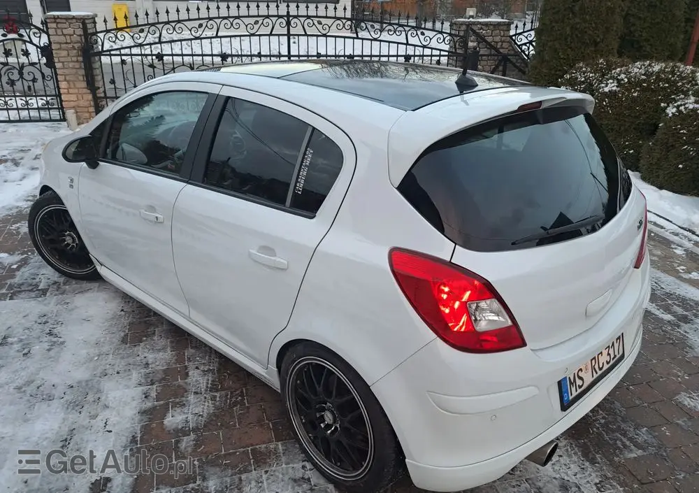 OPEL Corsa 1.6 Turbo 150 Jahre