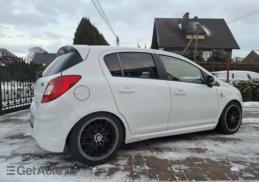 OPEL Corsa 1.6 Turbo 150 Jahre