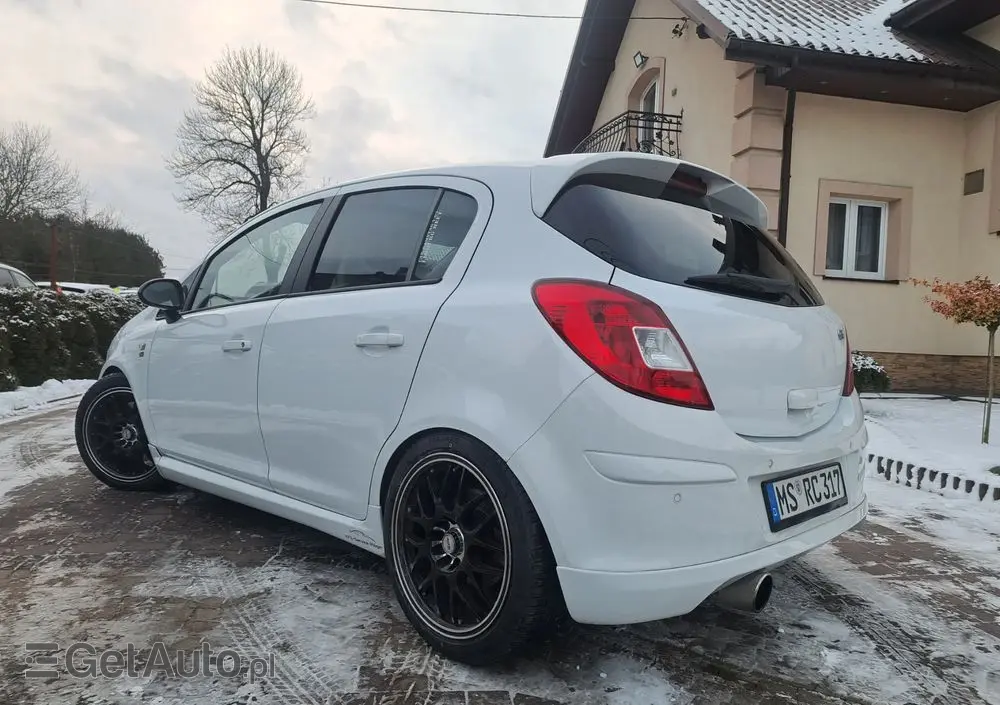 OPEL Corsa 1.6 Turbo 150 Jahre