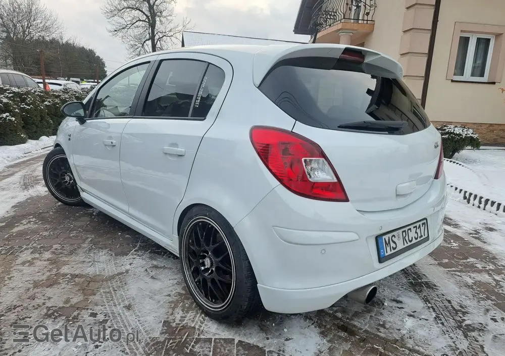 OPEL Corsa 1.6 Turbo 150 Jahre