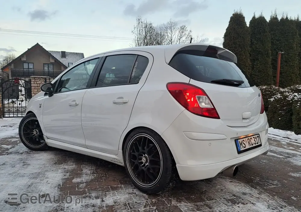 OPEL Corsa 1.6 Turbo 150 Jahre