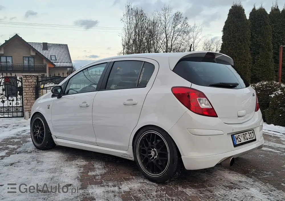 OPEL Corsa 1.6 Turbo 150 Jahre