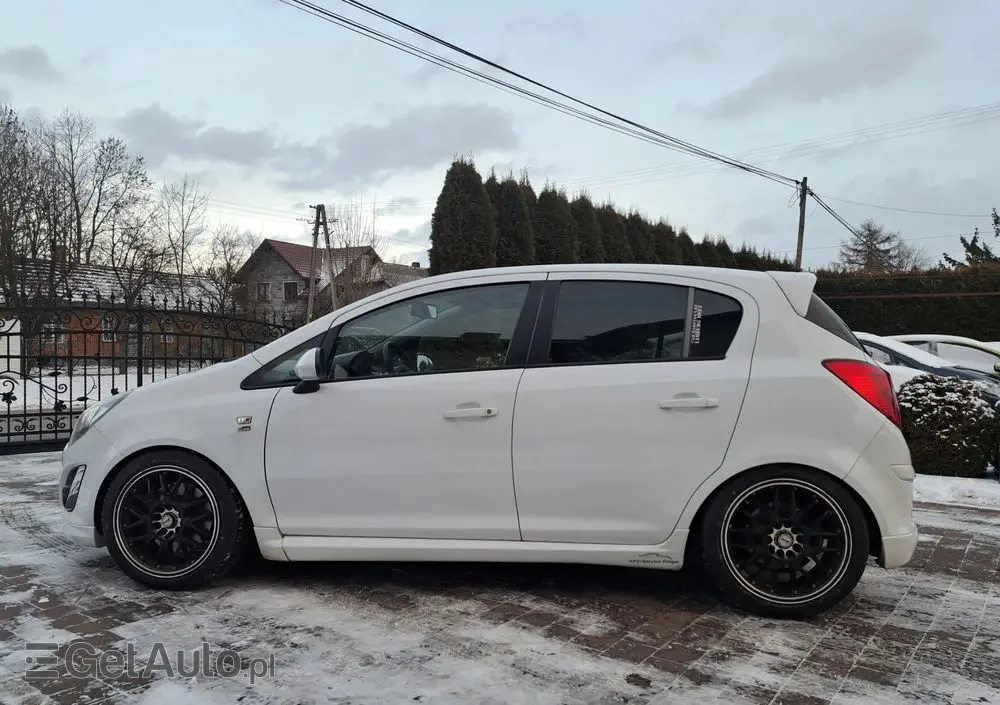 OPEL Corsa 1.6 Turbo 150 Jahre