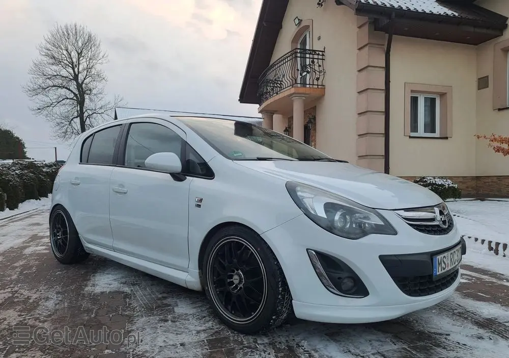 OPEL Corsa 1.6 Turbo 150 Jahre