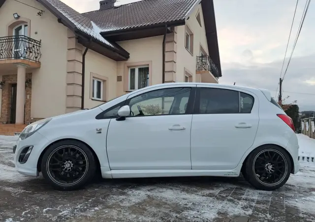 OPEL Corsa 1.6 Turbo 150 Jahre