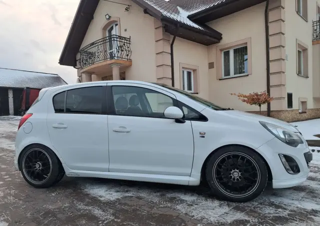 OPEL Corsa 1.6 Turbo 150 Jahre