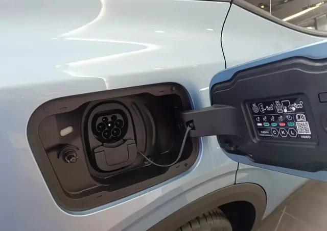 FORD Explorer 77kWh Premium RWD