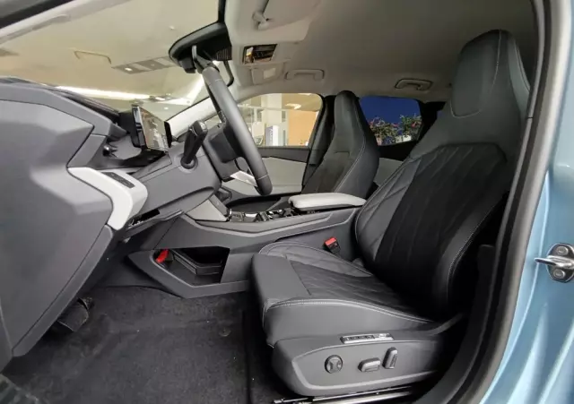 FORD Explorer 77kWh Premium RWD