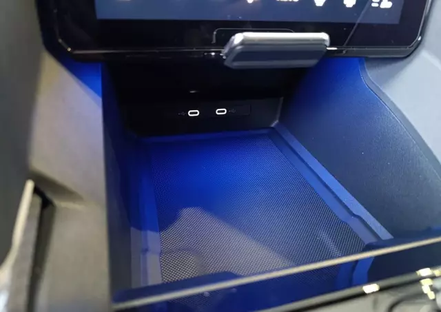 FORD Explorer 77kWh Premium RWD