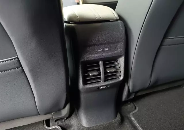 FORD Explorer 77kWh Premium RWD