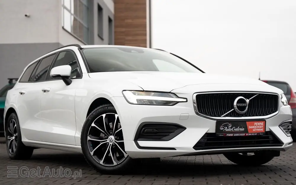 VOLVO V60 B3 B Geartronic Momentum Pro