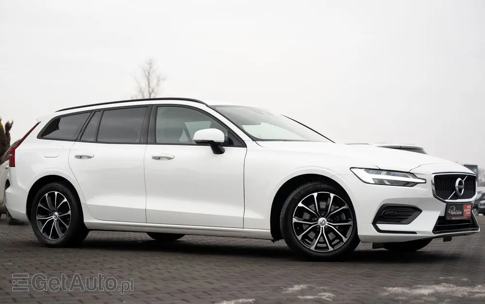 VOLVO V60 B3 B Geartronic Momentum Pro