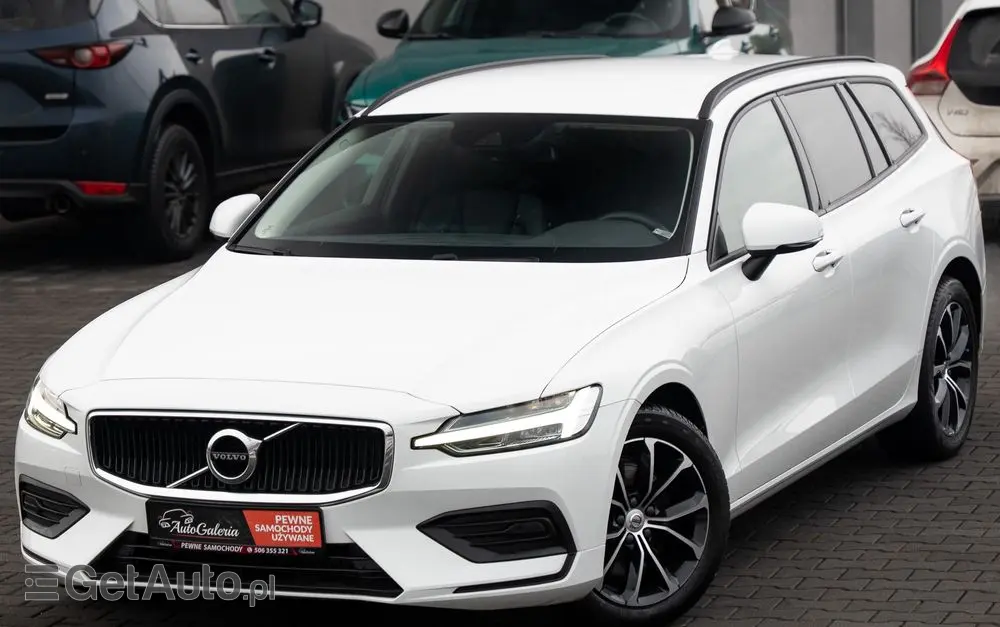 VOLVO V60 B3 B Geartronic Momentum Pro