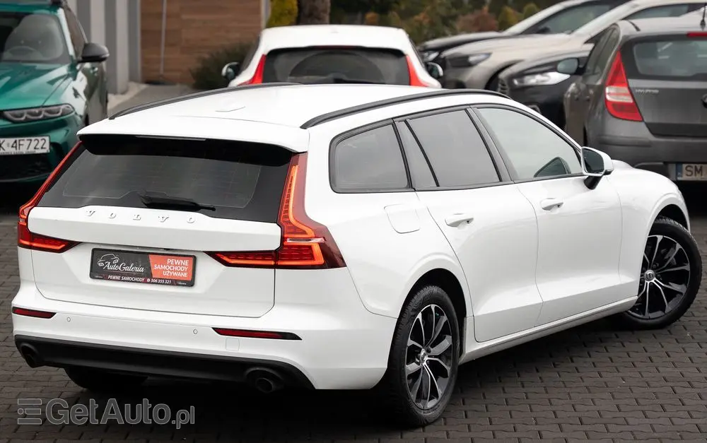 VOLVO V60 B3 B Geartronic Momentum Pro