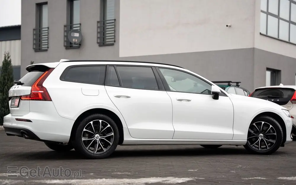 VOLVO V60 B3 B Geartronic Momentum Pro