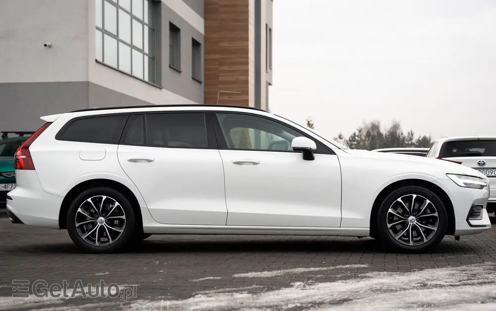 VOLVO V60 B3 B Geartronic Momentum Pro