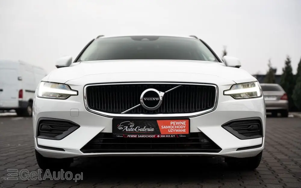 VOLVO V60 B3 B Geartronic Momentum Pro