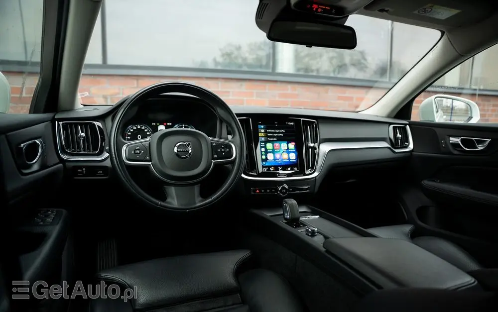VOLVO V60 B3 B Geartronic Momentum Pro